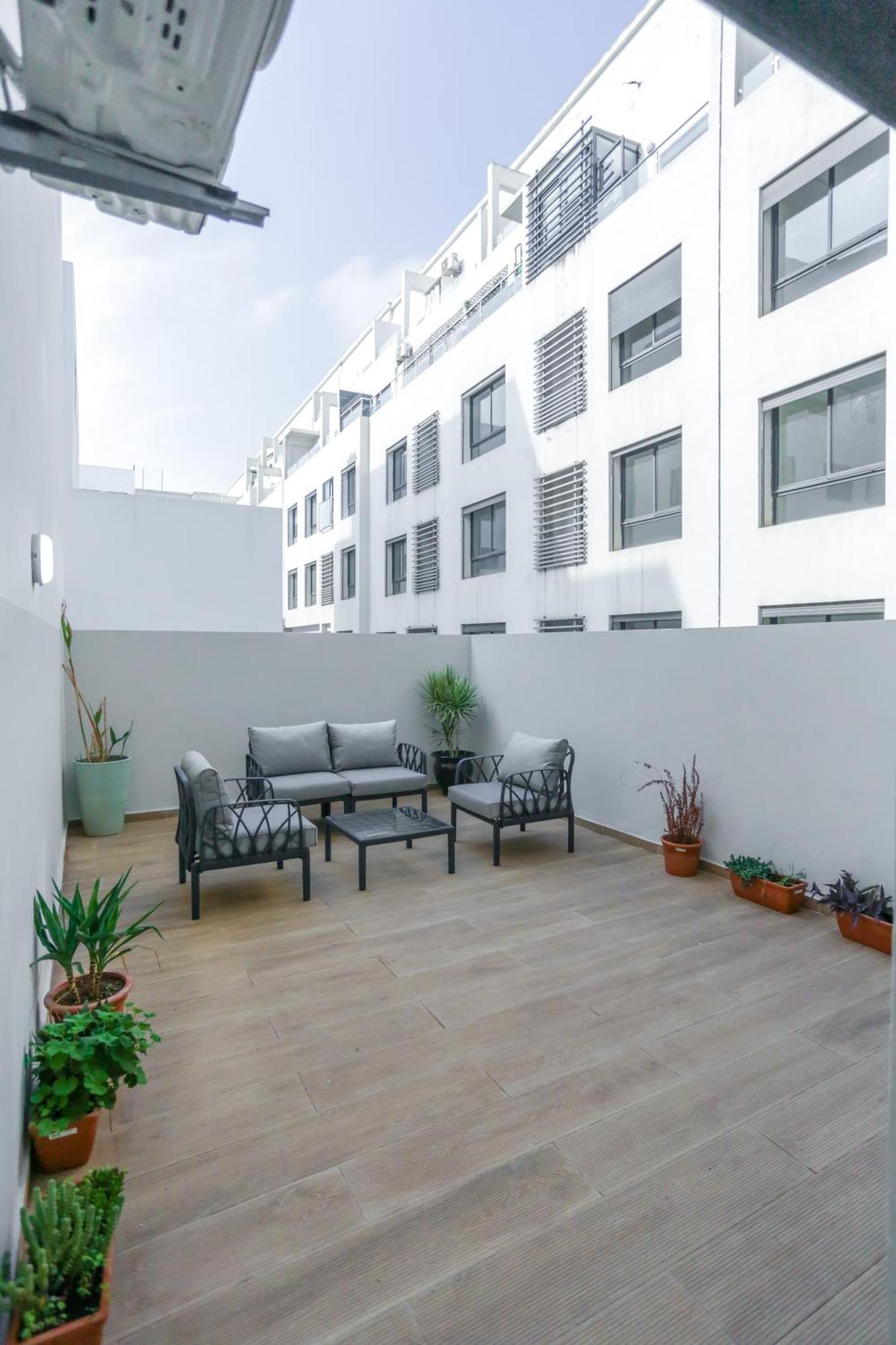 Serenity Apartment *